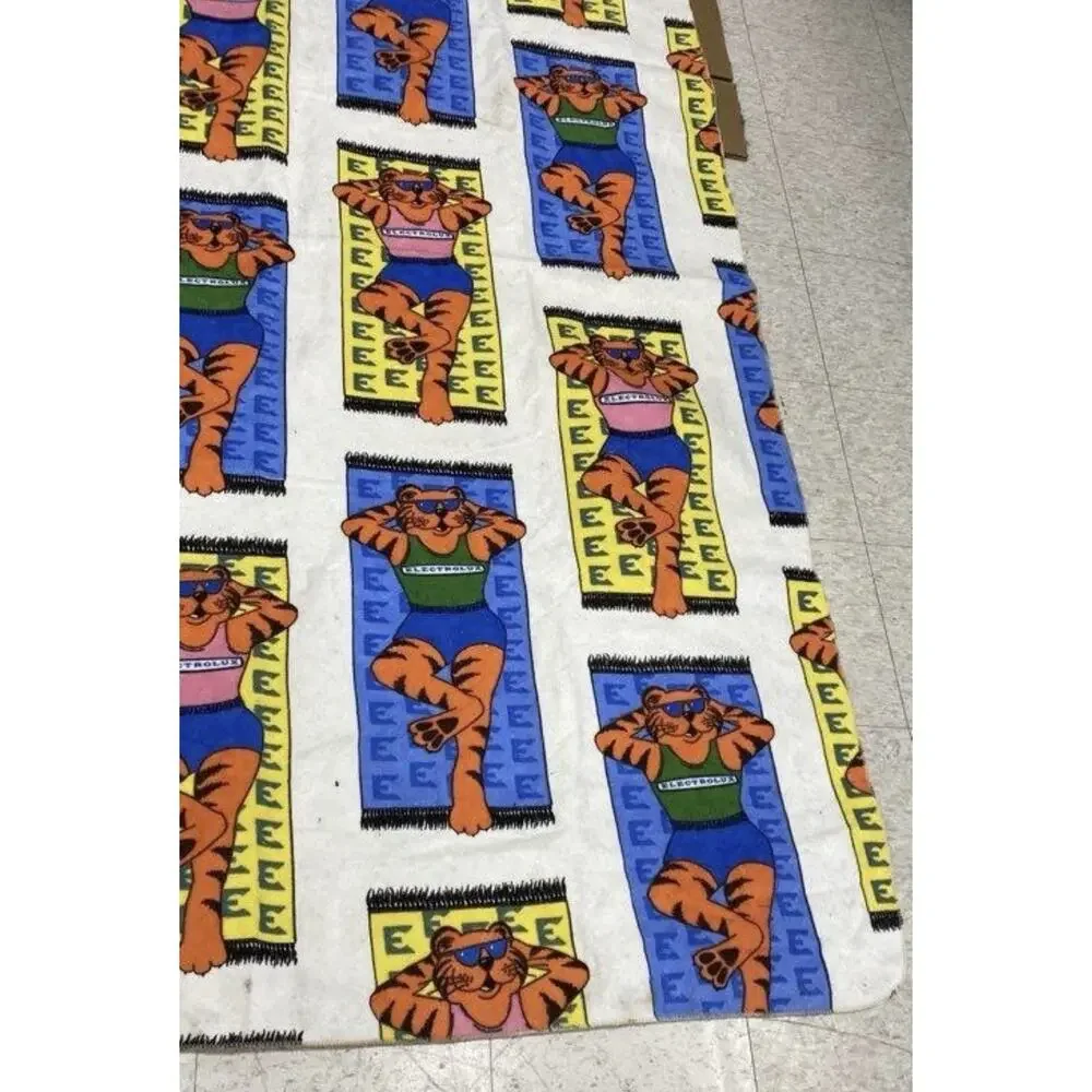 Vintage Electrolux 70s 80s Tiger Promotional Throw Blanket Towel 5x7 Rare Sissy